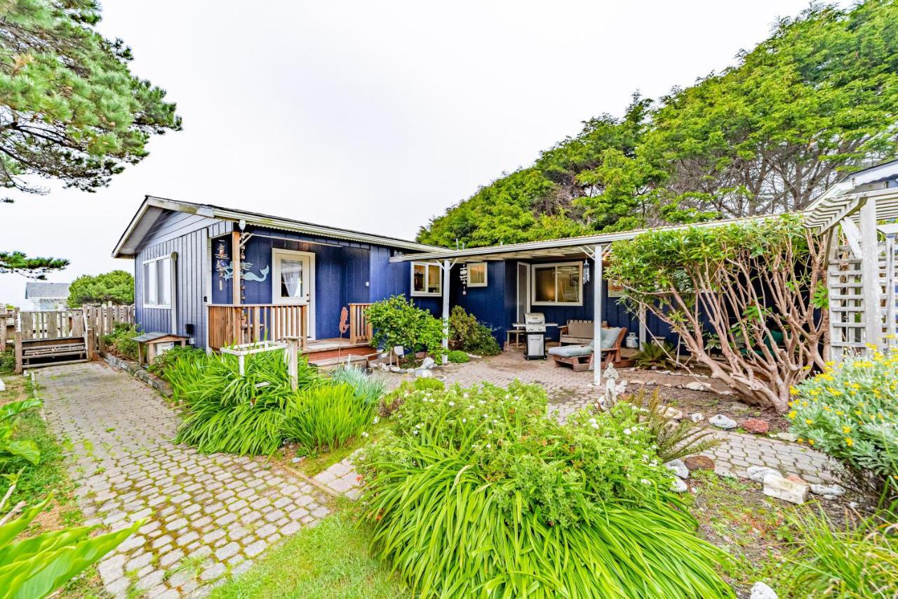 Sea Dreamer Cottage Smith River Exterior photo